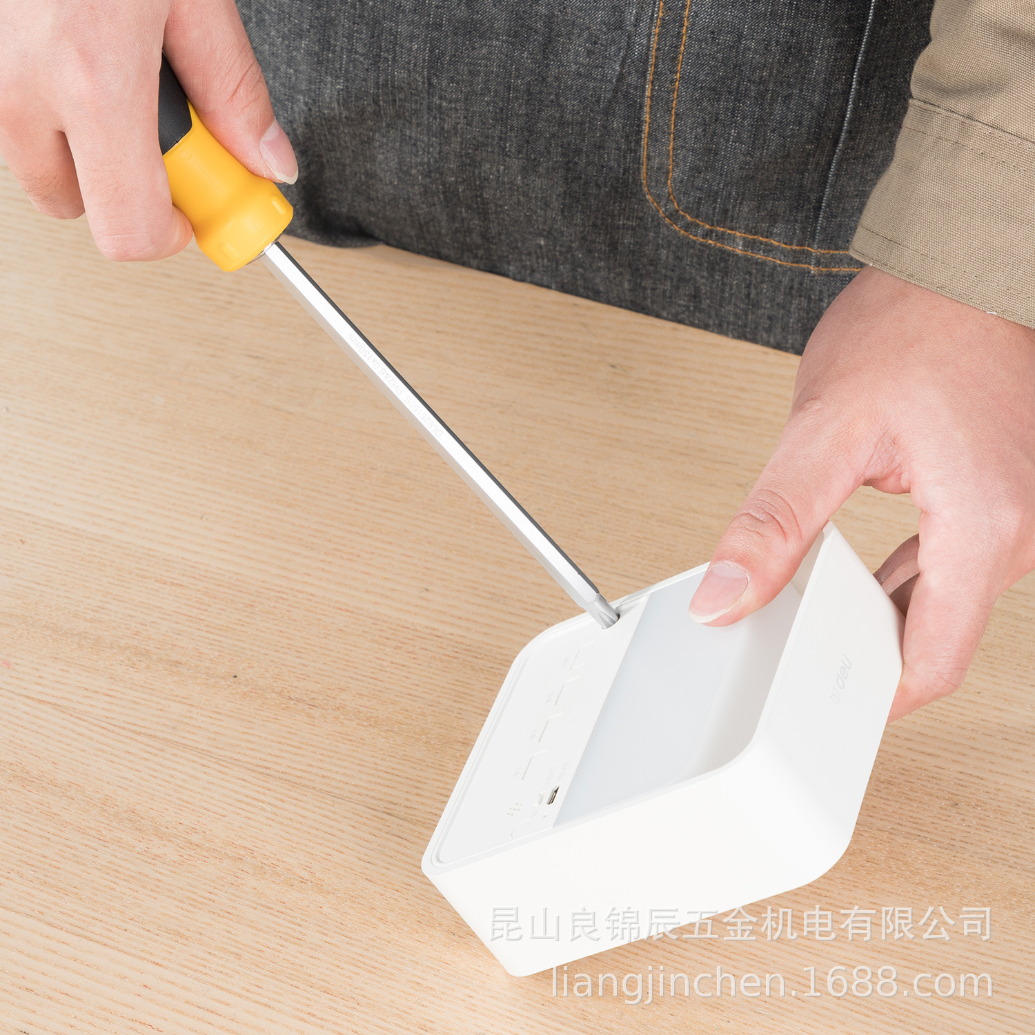 Deli Tools dual-purpose screwdriver, plum blossom flat mouth bidirectional screwdriver, screwdriver bit with strong magnetic, household repair tool details Picture