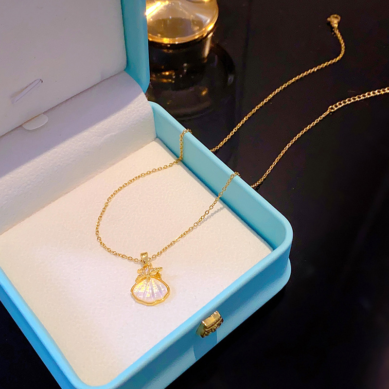 A genuine gold electroplated starfish shell titanium steel necklace for women, inlaid with Marine plates, zircon pendant, internet-famous style collarbone chain Specification drawing