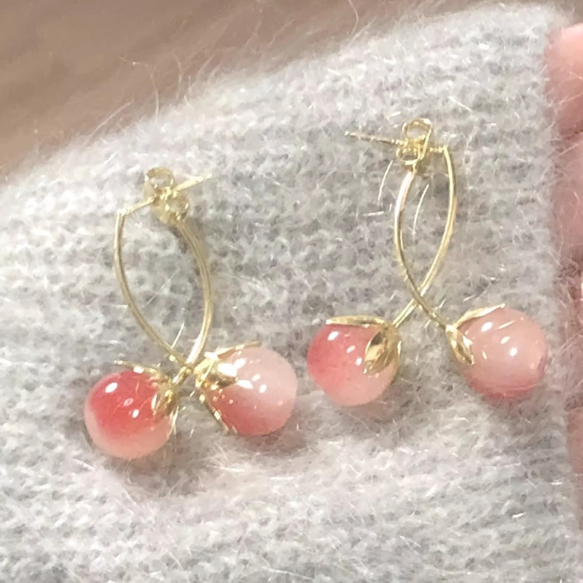 The niche design Cherry 925 silver needle earrings are light luxury and exquisite long earrings. They are super ethereal, sweet and cute, and elegant earrings Specification drawing
