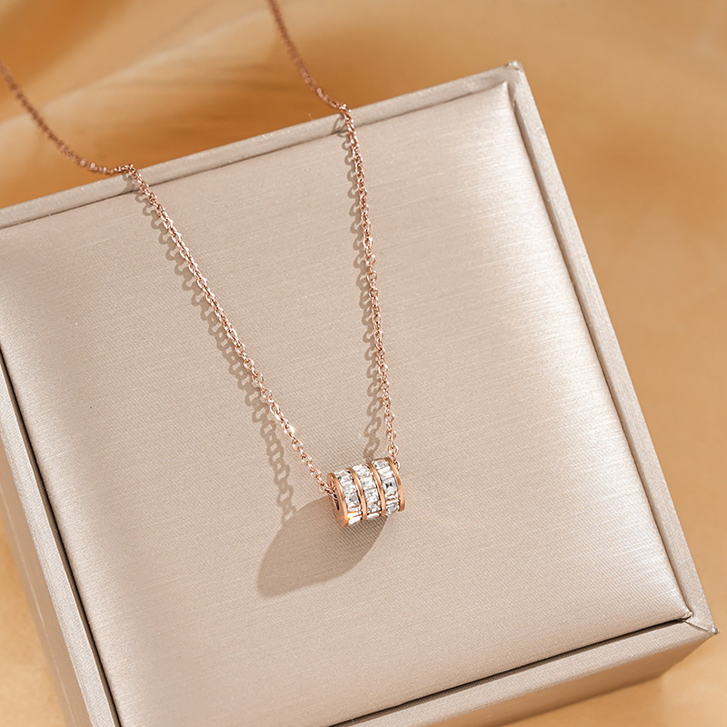 Three-row full diamond mini waist pendant titanium steel necklace, women's furnace vacuum electroplated non-fading collarbone chain light luxury accessory Application Scenario