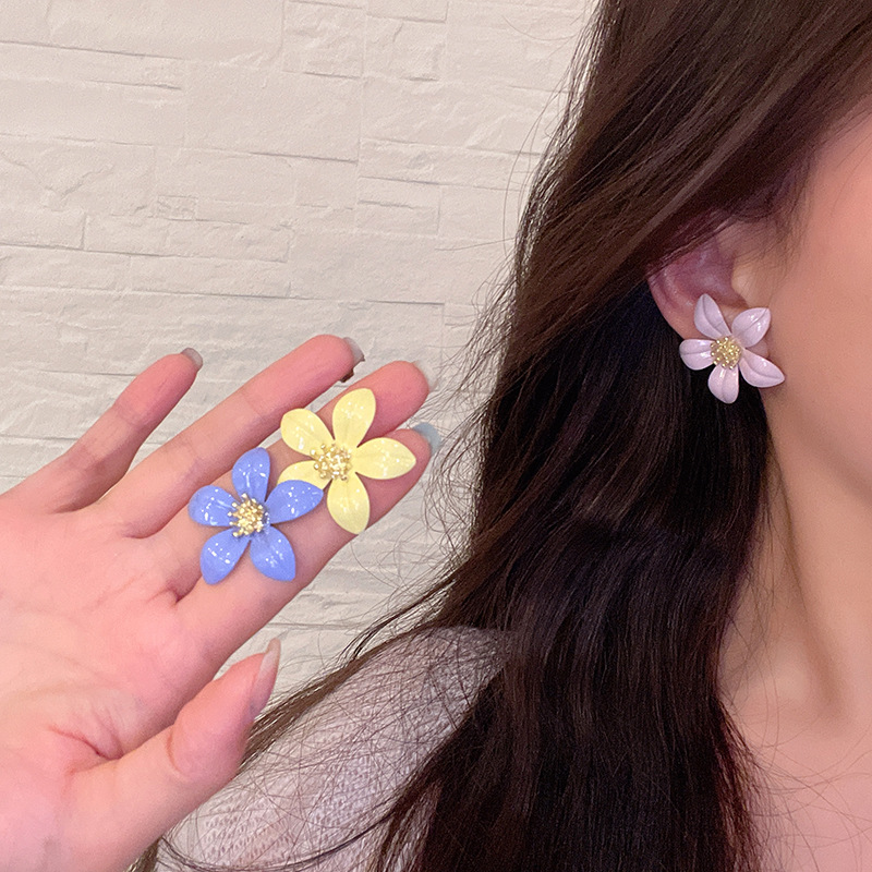 Spring and summer vacation style dopamine flower earrings for women, sweet and individual, fresh and cute stud earrings, simple and elegant new earrings Specification drawing