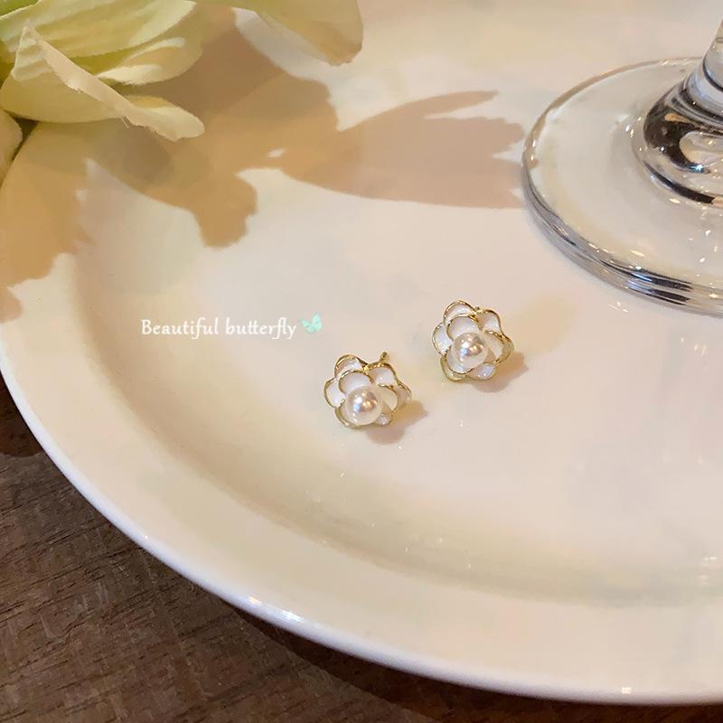 French camellia pearl stud earrings for women, 2025 new style, super fairy-like floral earrings, artistic earrings wholesale Specification drawing