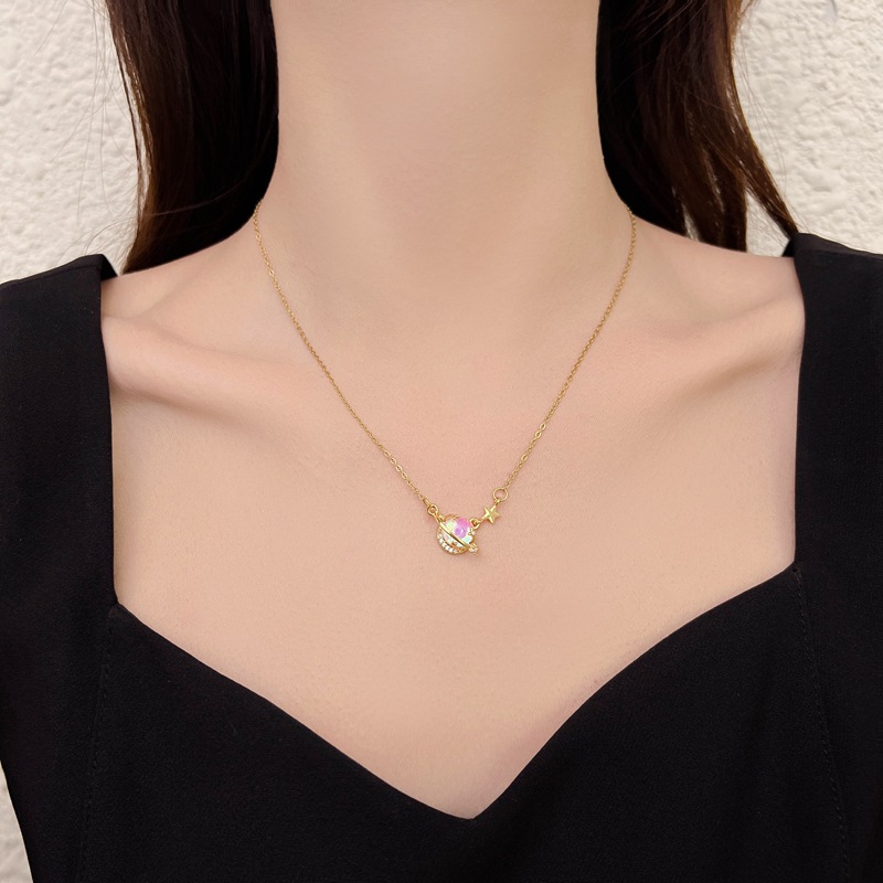 Fashionable and colorful color-changing planet titanium steel necklace, a niche design sense for women, a popular collarbone chain, a stylish and versatile accessory Application Scenario
