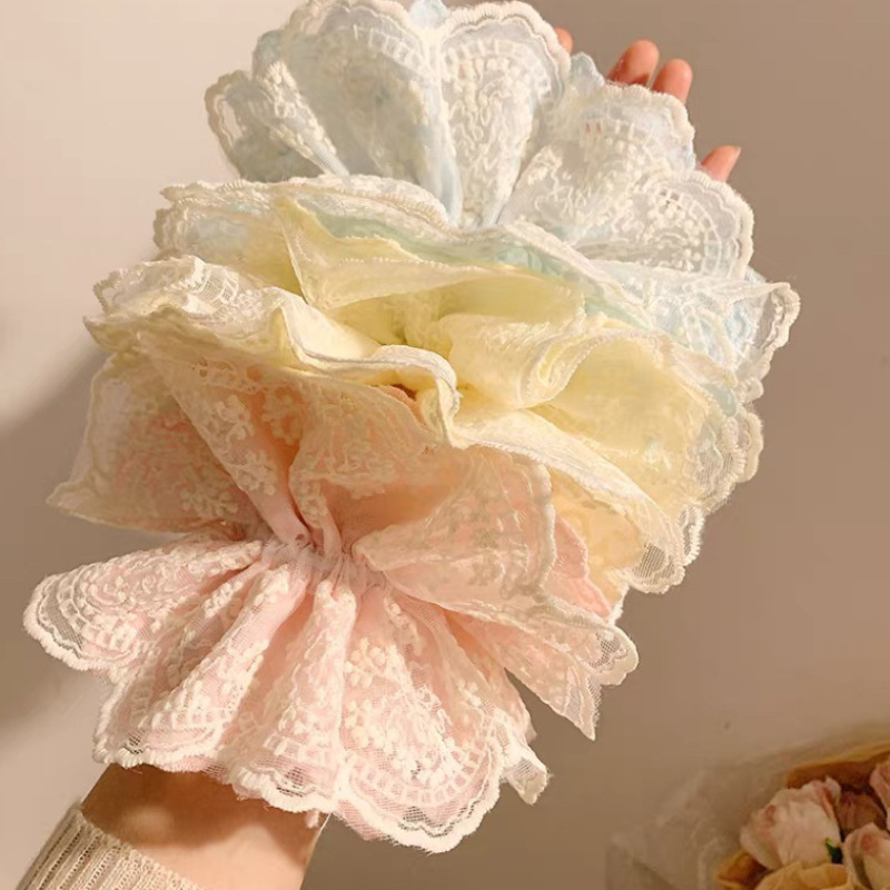 French heart lace fringed large intestine hair tie, a woman's high-end and elegant style, super fairy-like bun hair tie Specification drawing