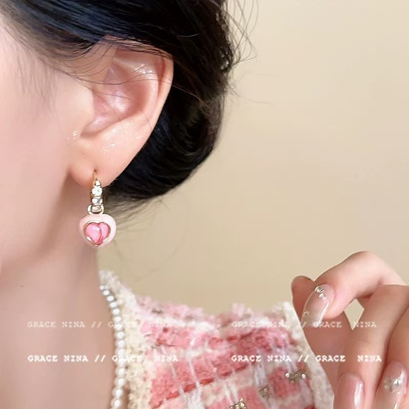 Sweet pink heart-shaped earrings for women, 2024 new style, light luxury and elegant stud earrings, niche high-end and versatile earrings Specification drawing