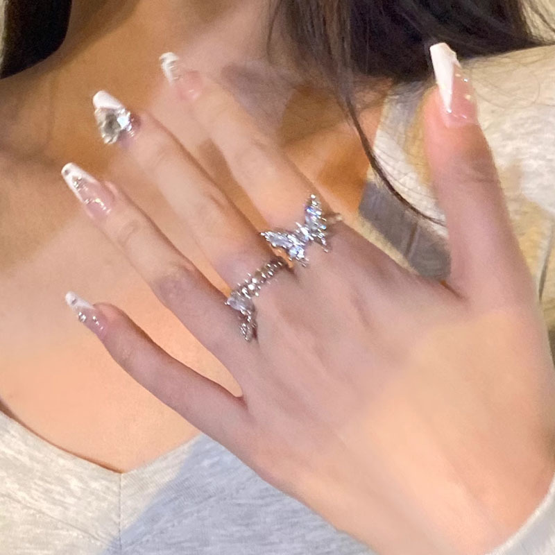 French butterfly zircon heart-shaped star pendant with an open-top ring, a fashionable, individualistic and cool style ring for women Specification drawing