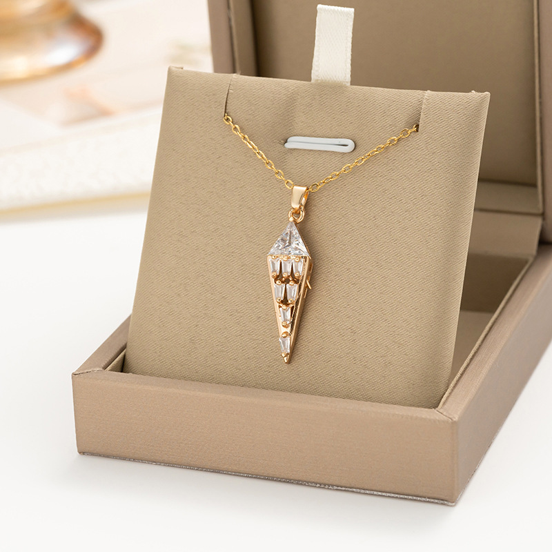 Real gold electroplated triangular zircon pagoda necklace for women, European and American fashion style collarbone chain, cross-border best-selling style wholesale full figure