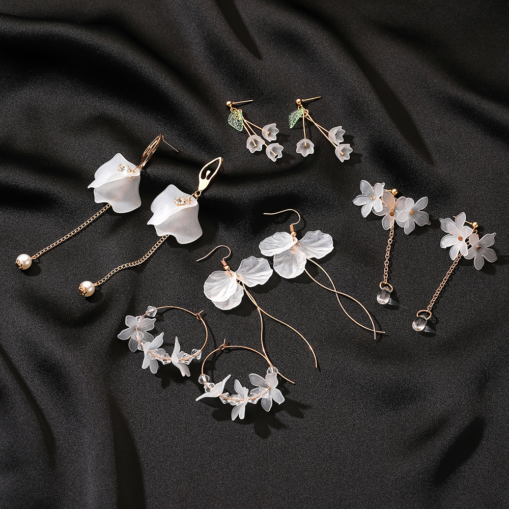 The new ice flower tassel earrings, a stylish long multi-layer crystal petal ear ring, are popular earrings in Dongdaemun, South Korea details Picture