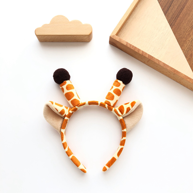 Cute deer and giraffe hair bands, sika deer headbands, sweet hairballs, deer antlers, adult funny hairpins, animal headwear Specification drawing