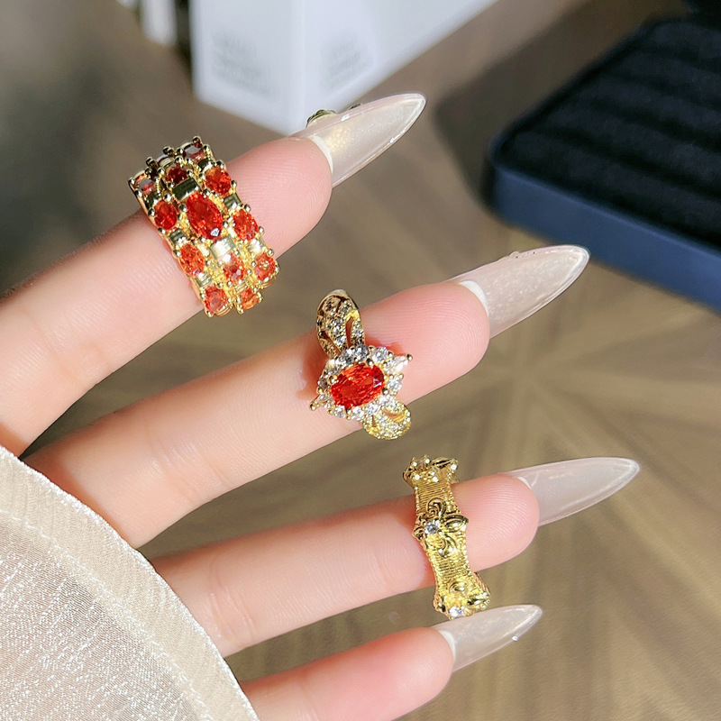 Retro court style, noble pigeon egg zircon white open ring, exquisite heavy craftsmanship, light luxury and high-end ring for women details Picture