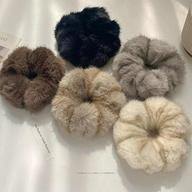 The Korean autumn and winter light luxury high-quality imitation mink fur pleated large intestine hair band is versatile and elegant, with a soft and fluffy hair tie full figure