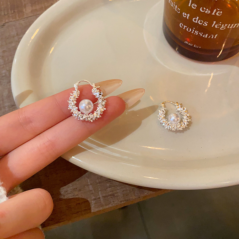 Silver pearl stud earrings, feminine, lightweight, luxurious and high-end niche earrings, 2025 new bestseller earrings wholesale Specification drawing