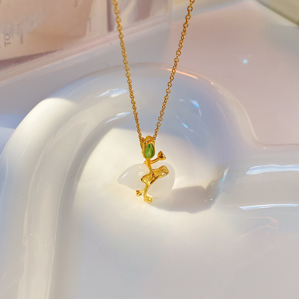 Fashionable and simple white jade gourd pendant titanium steel necklace, women's summer light luxury high-end collarbone chain temperament accessory Application Scenario