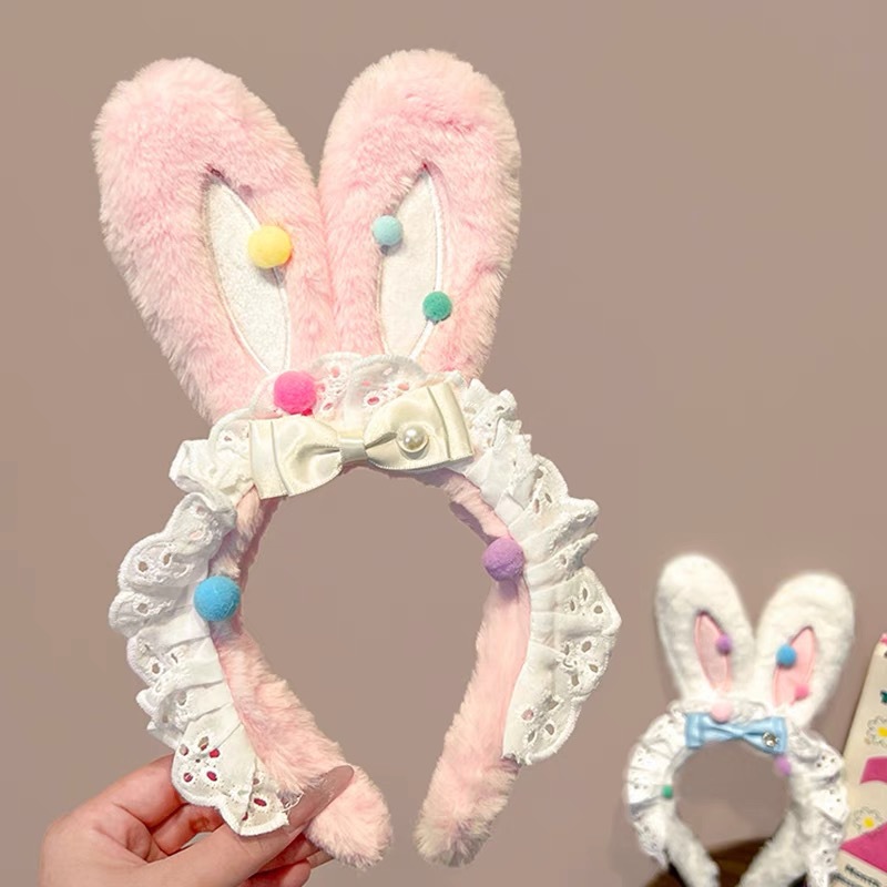 Strawberry jade rabbit, cute pink rabbit ears, lace plush hair band, women's face washing, makeup, photo taking hair accessory, sweet headband Application Scenario