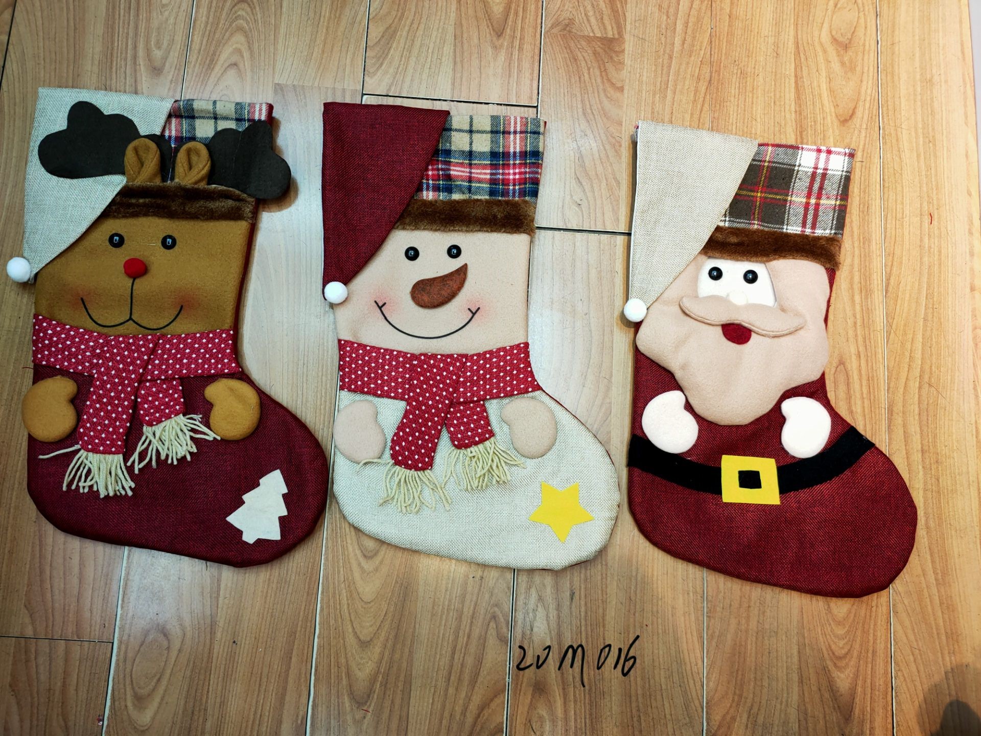 Wholesale of new cross-border Christmas decorations, cartoon old man, snowman, deer, Christmas socks, gift bags and Christmas supplies