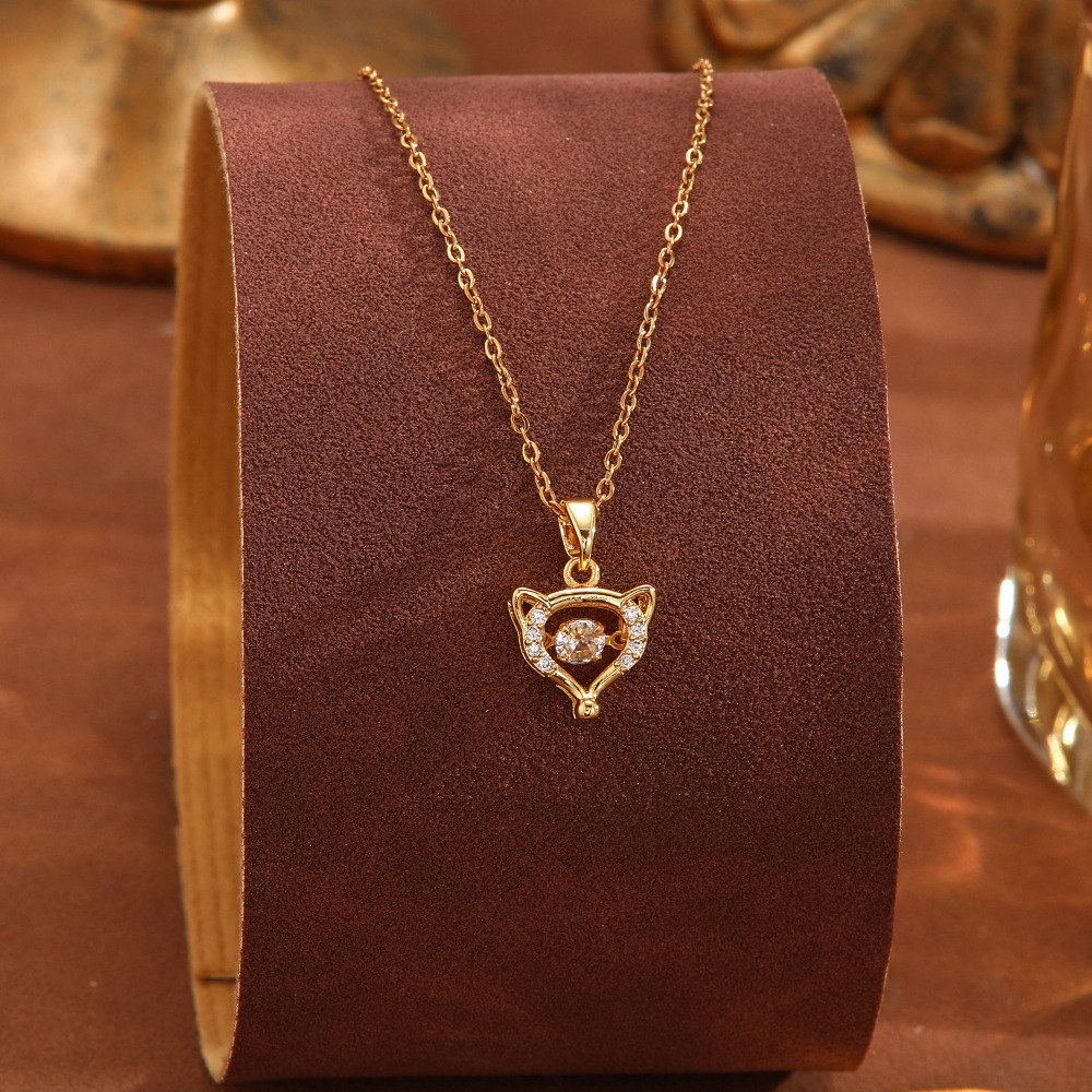 This Korean version of the best-selling, fashionable and dynamic heart titanium steel necklace exudes a light luxury and elegant charm as a collarbone chain accessory for your girlfriend details Picture