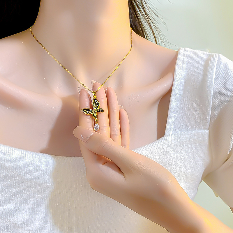 European and American fashionable and elegant pearl oil drip butterfly necklace, high-end design sense for women, tassel pendant, popular and versatile accessory Specification drawing