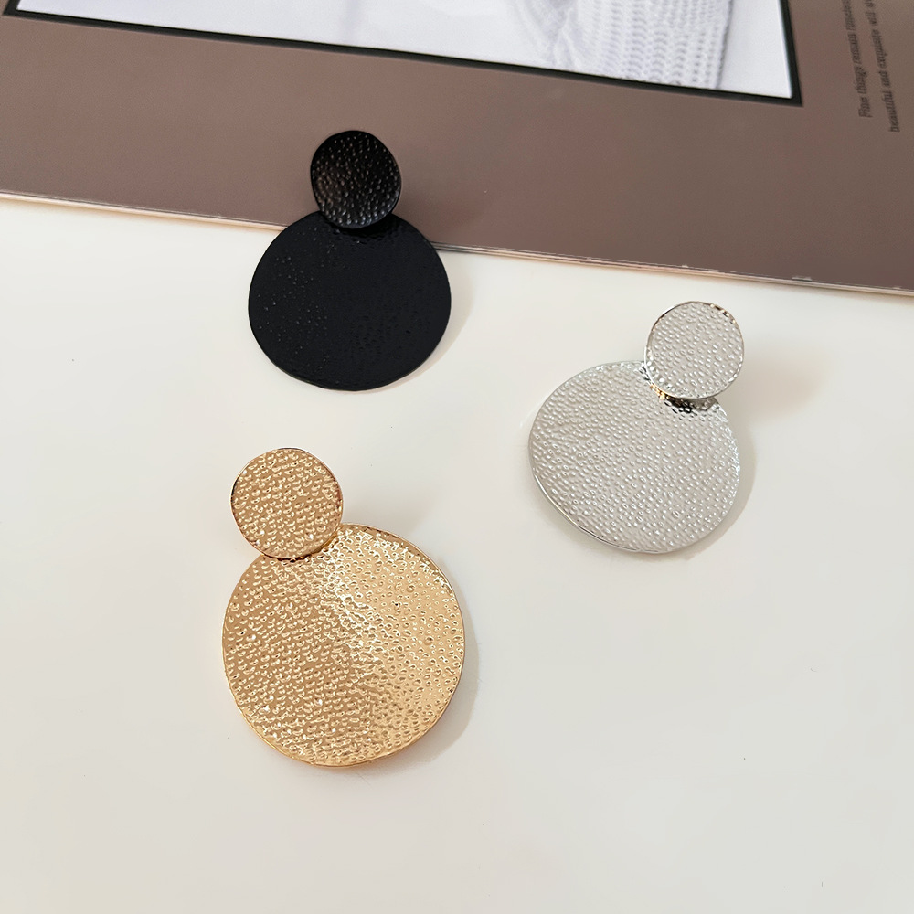 European and American ins exaggerated round piece earrings for women, retro fashion, individual temperament, large metal geometric earrings, cross-border earrings Specification drawing