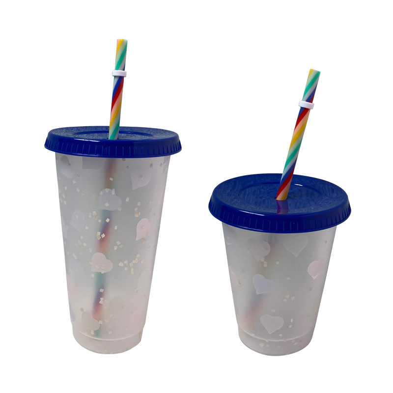 New creative heart-shaped color-changing cup, cold-resistant color-changing cup, large plastic with straw, DIY plastic cup manufacturer wholesale Item Picture