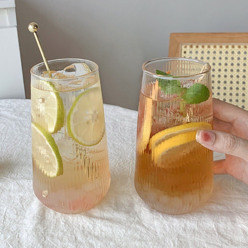Creative and fresh vertical pattern glass cup, ins high appearance level fruit tea cold drink cup, large-capacity coffee cup, sparkling cola cup Application Scenario