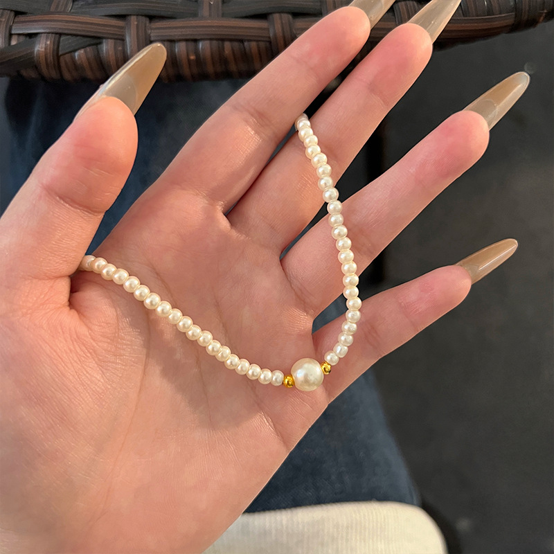 Pearl necklace, versatile, fashionable, light luxury, court gentle choker collarbone chain, feminine charm, noble lady, high-end neckchain details Picture
