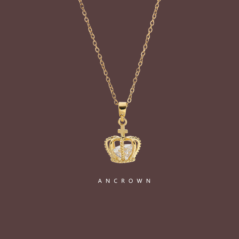 Korean version simple 18k crown titanium steel necklace, women's personality, fashion and agility, Internet celebrity collarbone chain, cross-border bestseller accessory details Picture