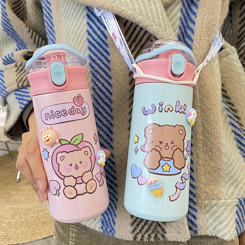 Customized cross-border new high-appearation-level portable Carter cups, insulated cups, cartoon pattern straws, bouncing cups and pea cups Application Scenario