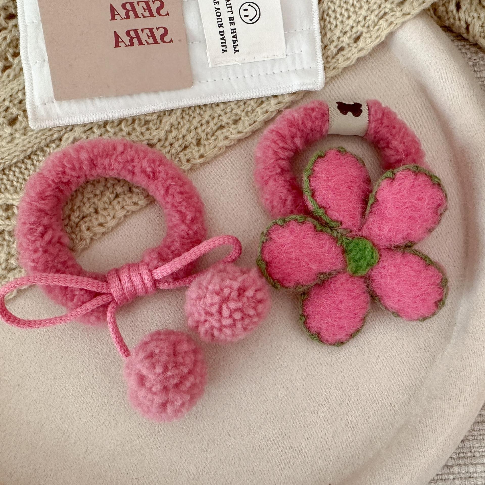 Strawberry pink series ~ Sweet and cute wool felt flower hair tie, autumn and winter plush bangs with pom-pom small flower hair tie Specification drawing