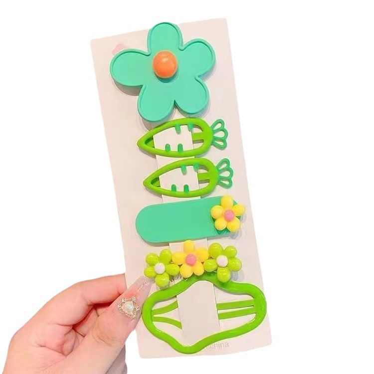2024 New Children's cloud hair clip, candy color, cute hollowed-out flower fragment hair clip, BB clip, girls' forehead hair accessory Item Picture
