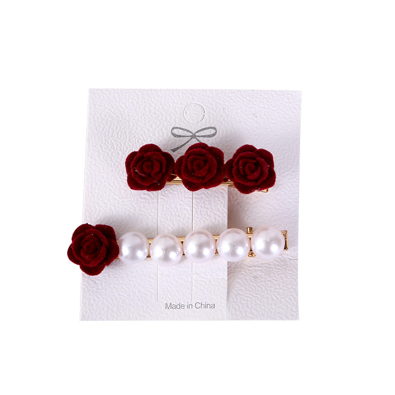 Red velvet rose hair clip, ins wine red duckbill clip, versatile, elegant and retro girl, autumn and winter fringe by the seaside clip Item Picture