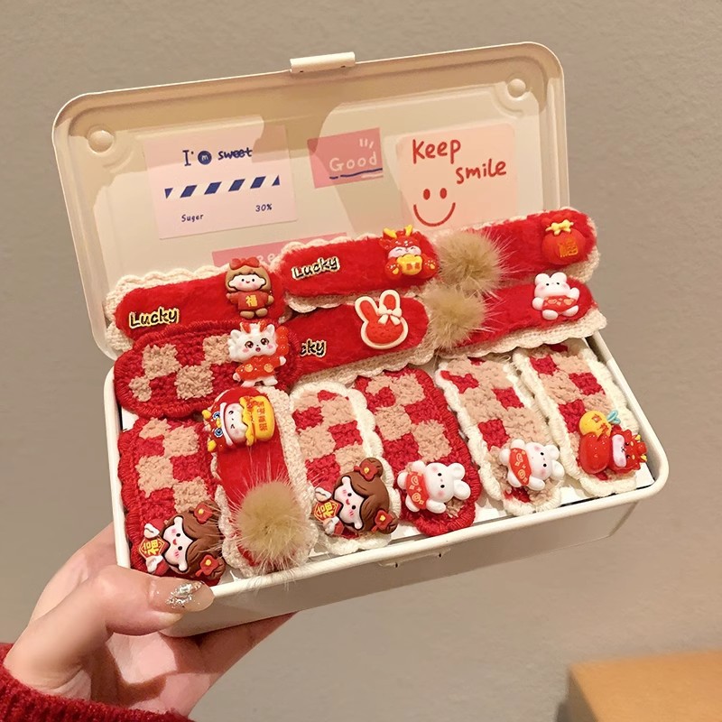 New Year's big red children's bb clips, plush hair clips, girls' Chinese-style festive bangs clips, baby New Year greeting hair clips Specification drawing