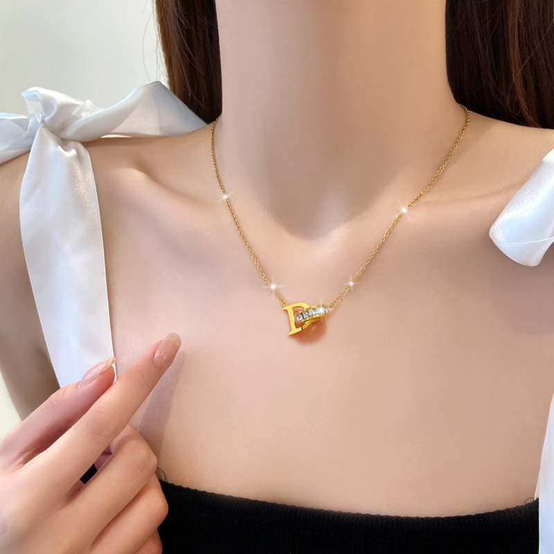 【 All-titanium Steel 】 D-shaped circular ring with a unique and minimalist style, real gold necklace inside the furnace, women's ins collarbone chain details Picture