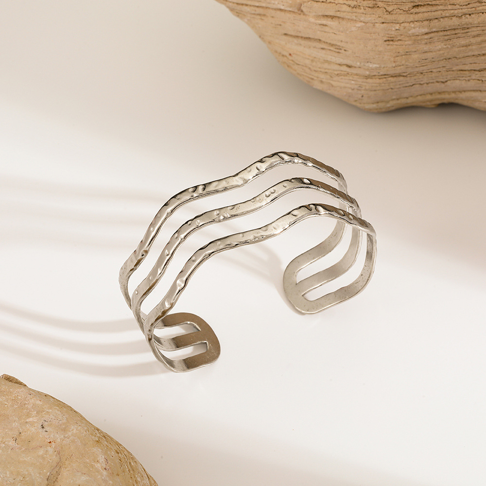 New original cross-border bracelet, minimalist titanium steel element ring, gold-plated for ladies, high-end feel, European and American niche, versatile wholesale Specification drawing