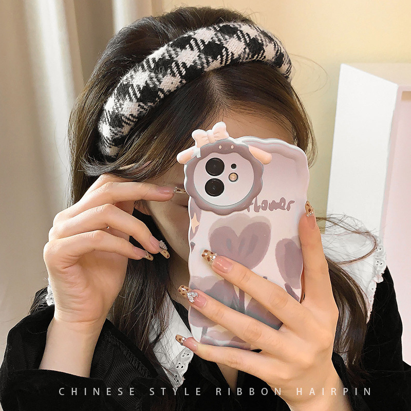 The new 2022 thousand-bird checkered hairband fabric is a versatile choice for women when going out. It features a high top of the head and a wide-edge hairpin headband, which is a must-have Specification drawing