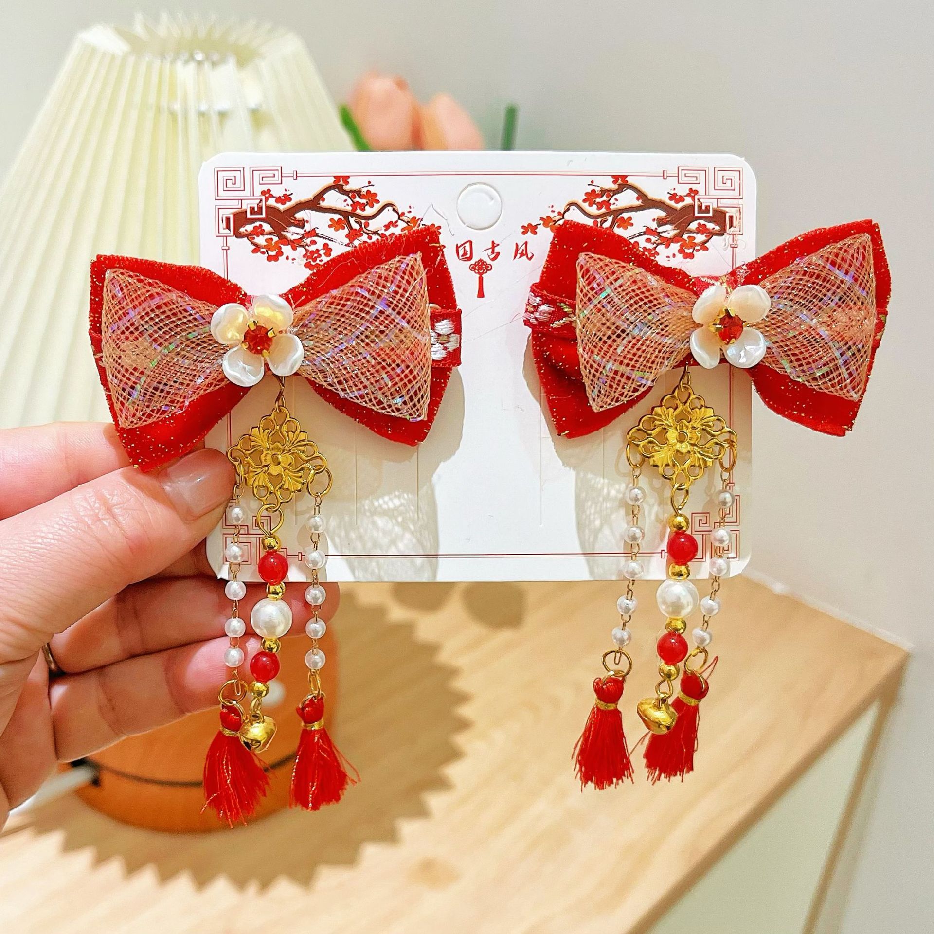 Children's New Year bow pairs, Chinese-style Hanfu headwear, festive ancient-style New Year hairpins, girls' tassel hair accessories Application Scenario