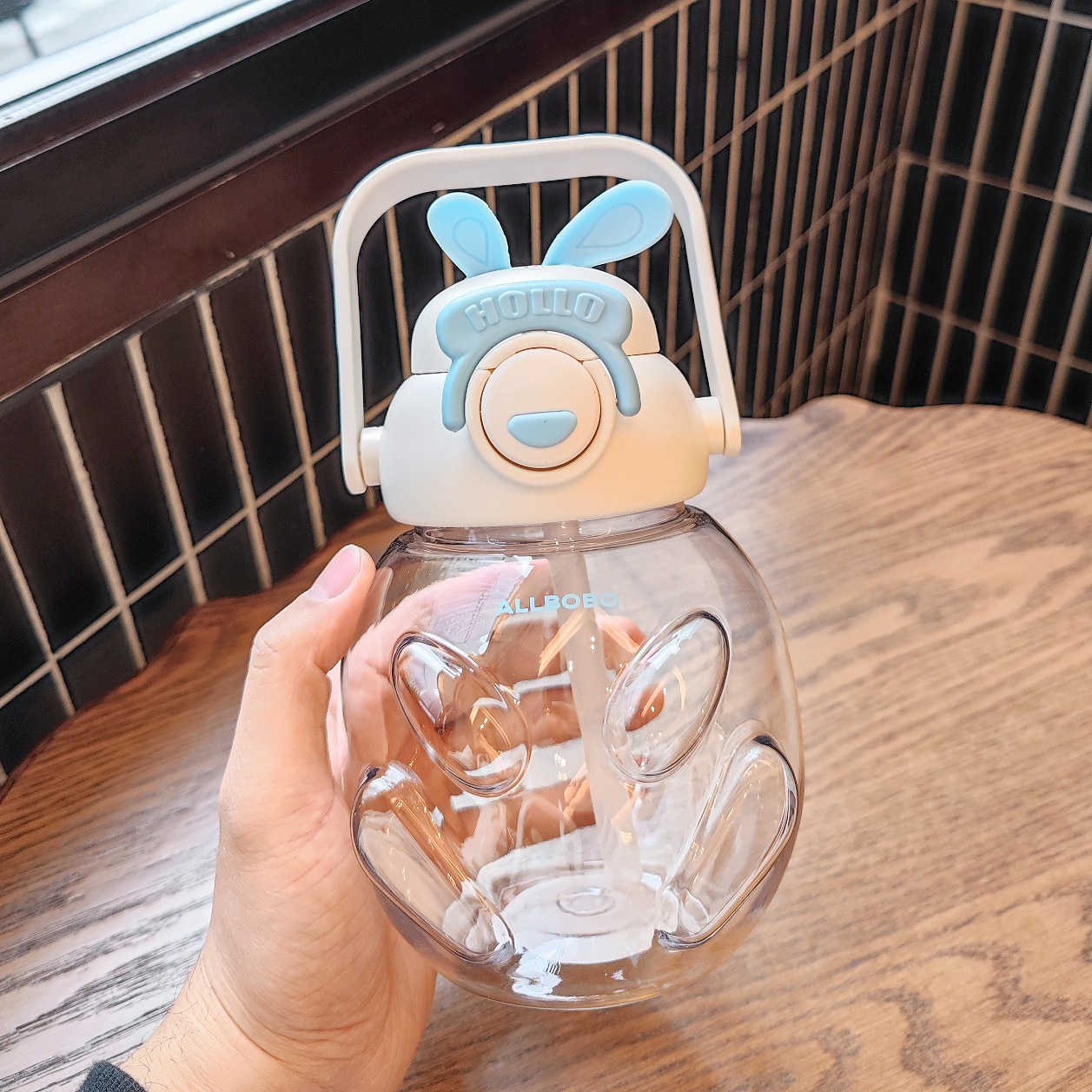 Cute rabbit plastic cup, large capacity, high appearance level, straw cup, portable, hand-held, outdoor girls' summer big belly water cup Specification drawing