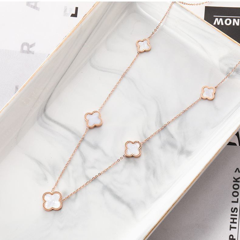 Korean 18k rose gold five-flower four-leaf clover titanium steel necklace, high-end women's light luxury Internet celebrity necklace, non-fading accessory details Picture