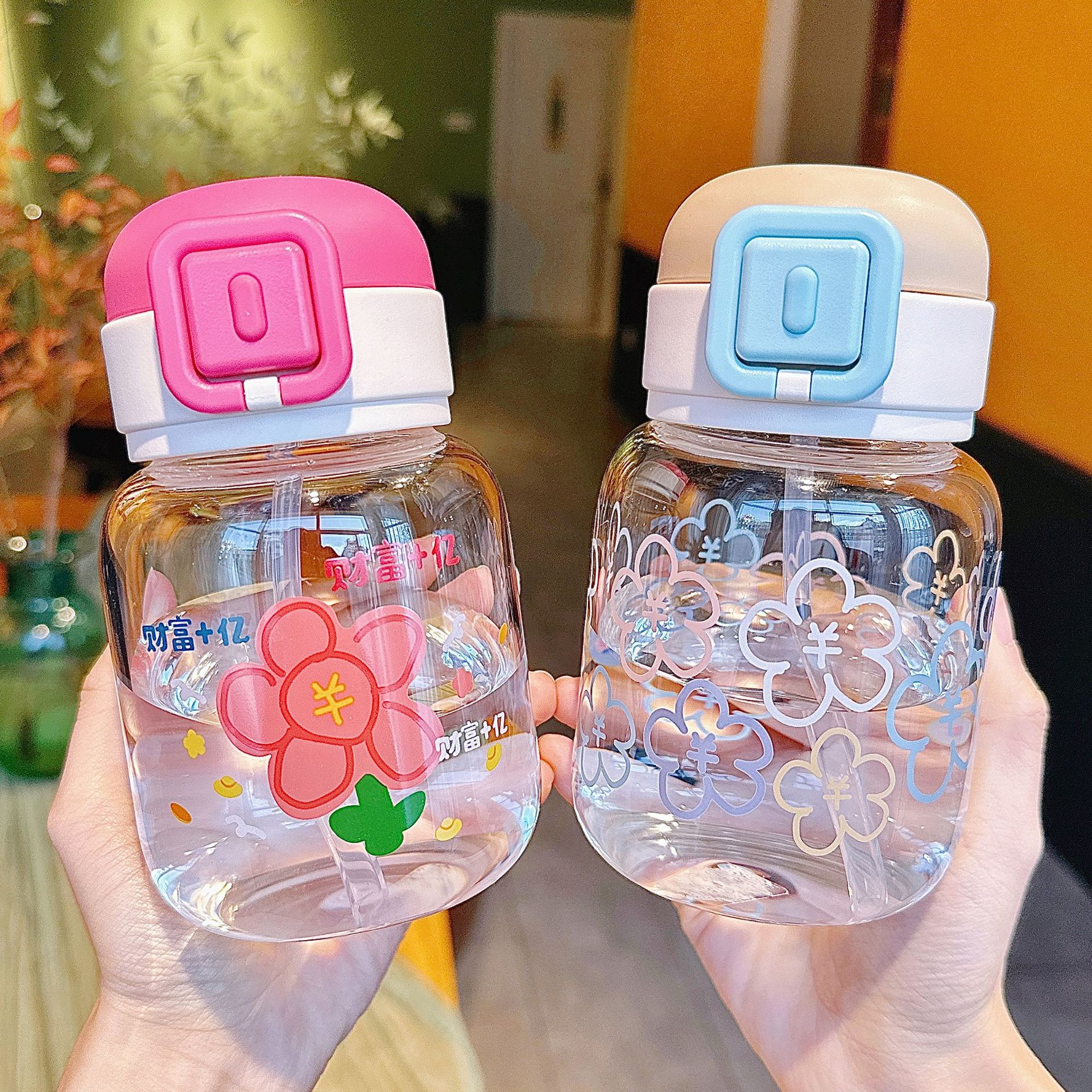 New flower-patterned glass cups for girls, small and portable straw cups, high appearance level, cute student girls' water cups wholesale full figure