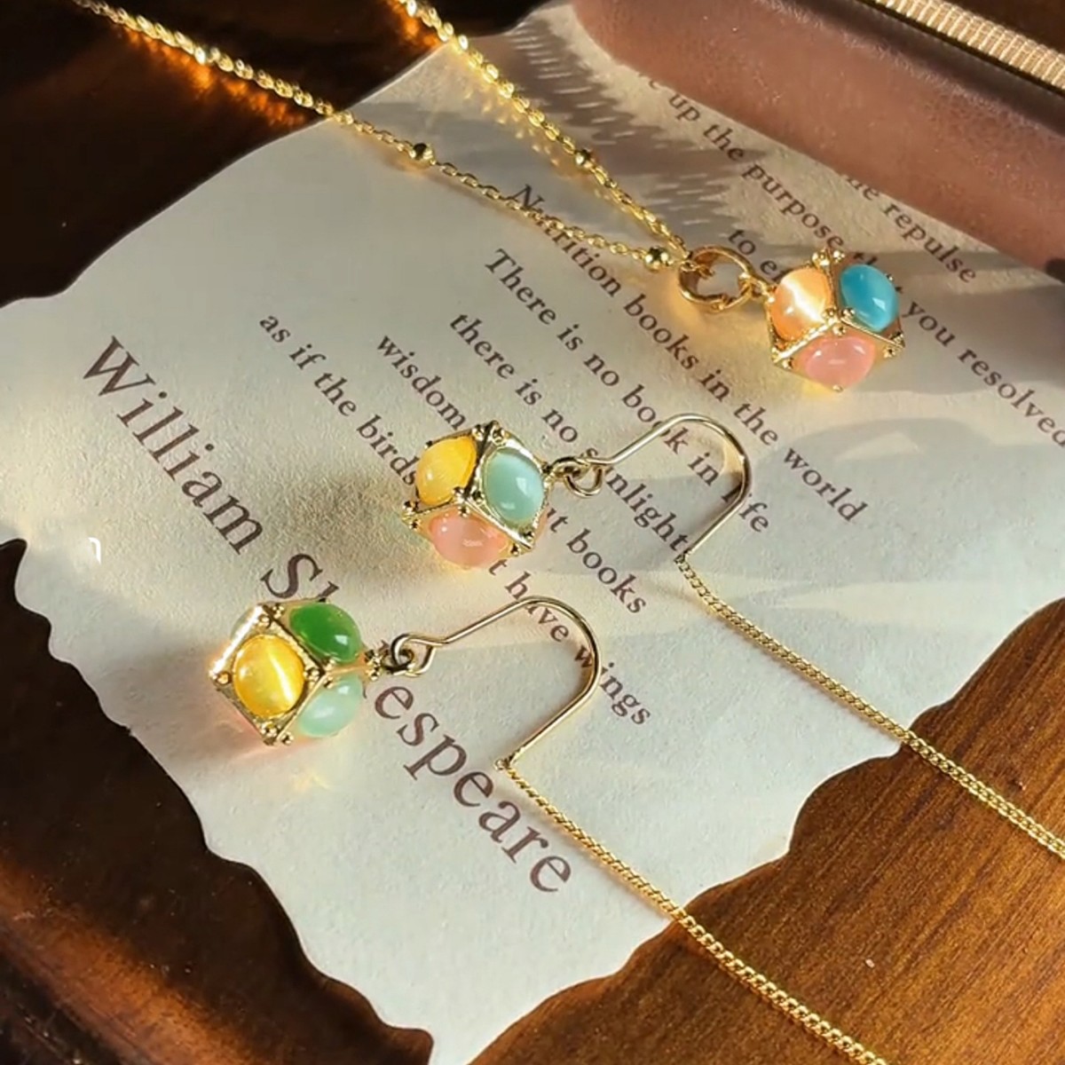 Colorful Rubik's Cube earrings for Women, 2025 new bestseller, niche design, elegant and stylish earrings, sweet and graceful, internet-famous earrings Specification drawing