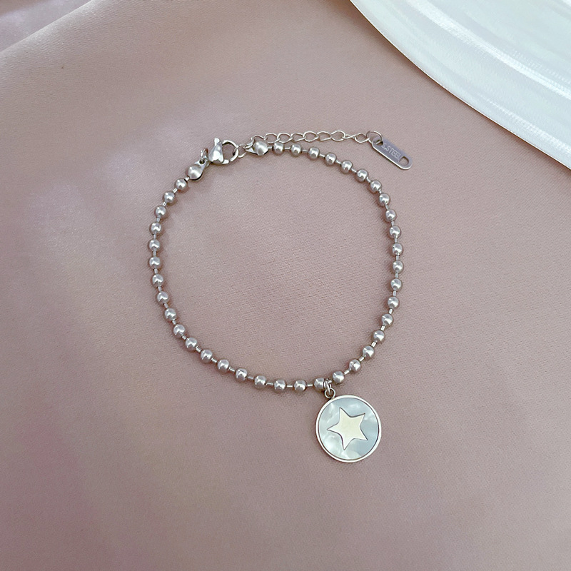 【 All-titanium Steel 】 Dongdaemun Personalized Round five-pointed star mother-of-pearl bracelet, a retro best friend of a female Internet celebrity Application Scenario