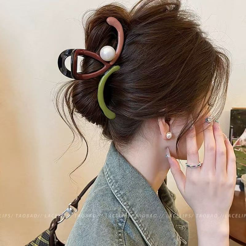 Irregular color-blocking large scratch-clip women's 2025 new style high-end back head hairpin, elegant shark clip hair accessory full figure