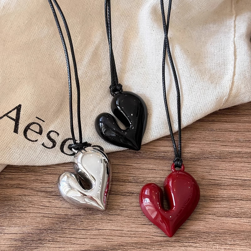 Korean 925 silver long heart-shaped drawstring sweater chain, simple, versatile and high-end heart-shaped pendant necklace for women details Picture