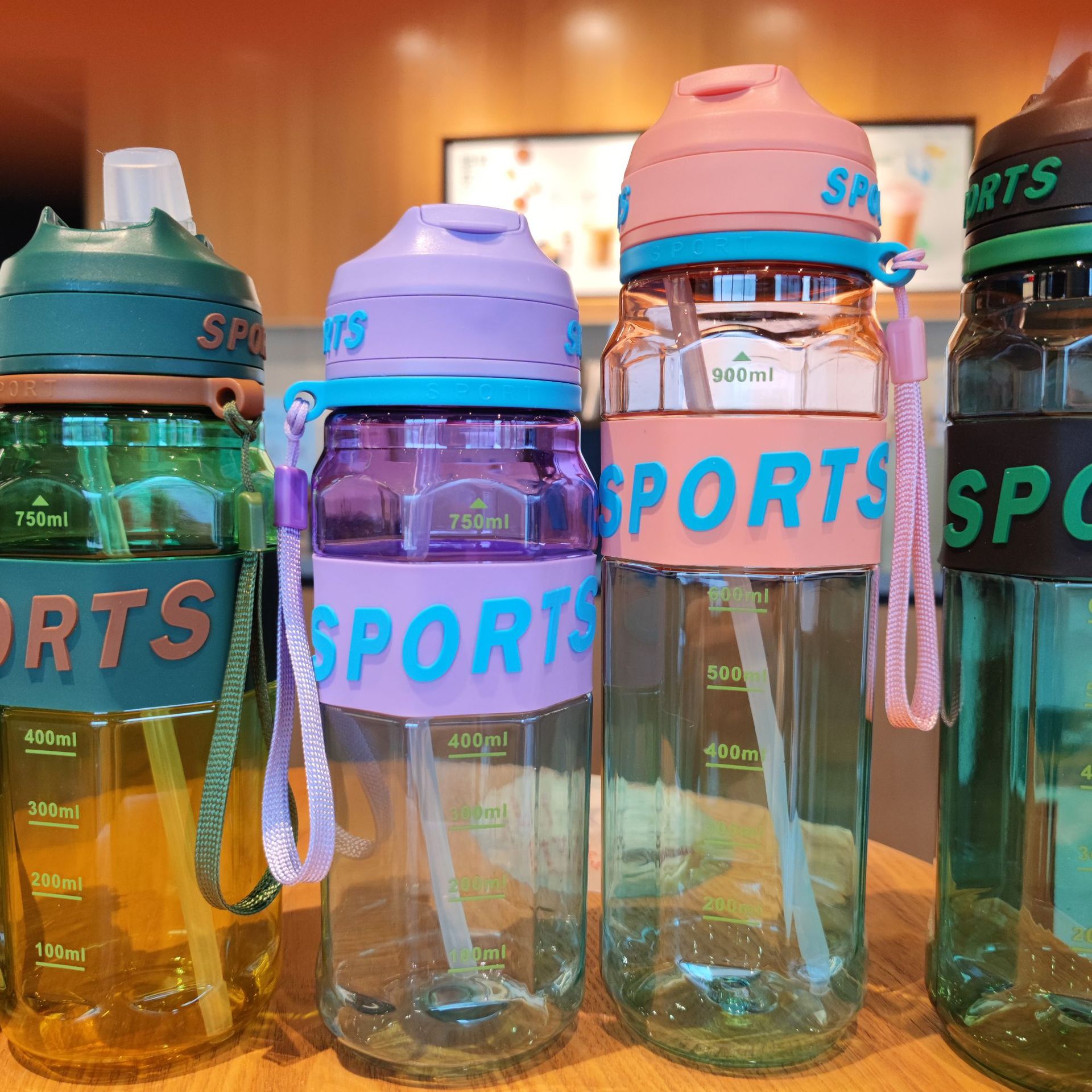 New transparent and colorful water bottle, high appearance level, straw, plastic water cup, portable handle, outdoor sports and fitness water bottle Specification drawing