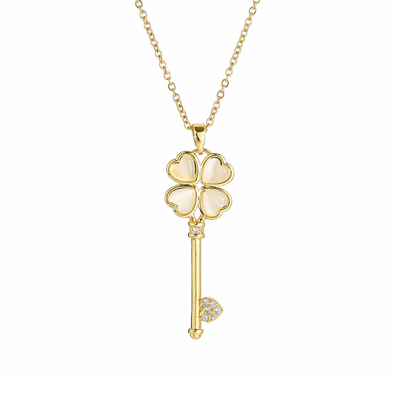 Titanium steel necklace with a high-end female feel, four heart-shaped cat's eye stones, four-leaf clover key pendant, a niche, light luxury and exquisite accessory Item Picture