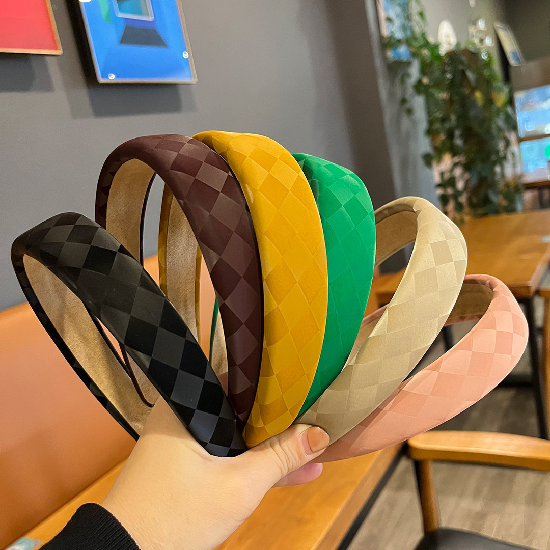 Spring checkerboard sponge hair band headband, retro and fashionable hair-pressing head hole, pu leather high top hair accessory headwear for women details Picture
