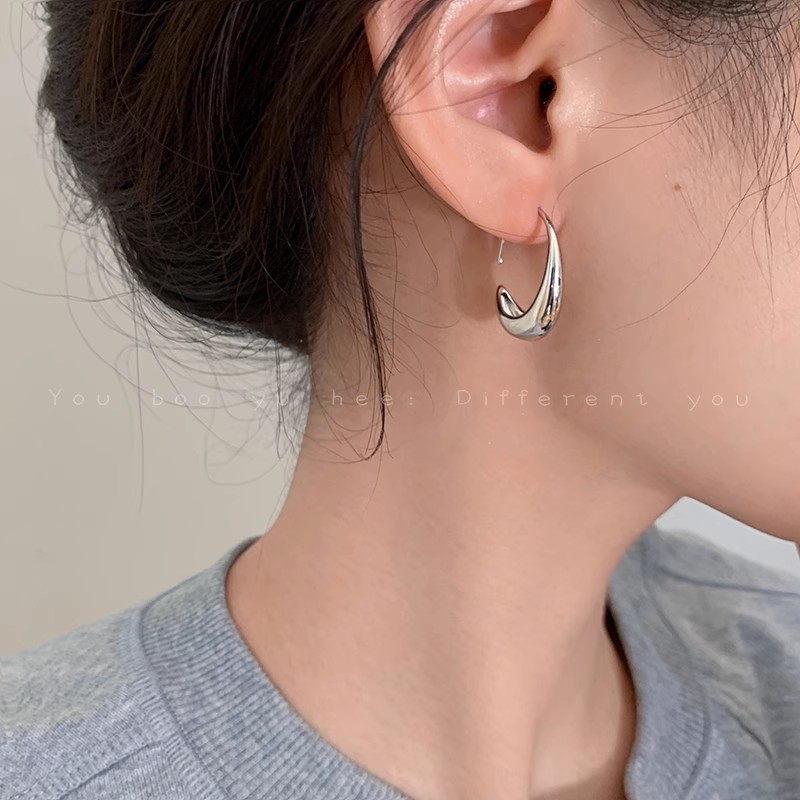 Best-selling golden teardrop C-shaped earrings for women, 2025 new retro and high-end style stud earrings, simple and cold style earrings Specification drawing
