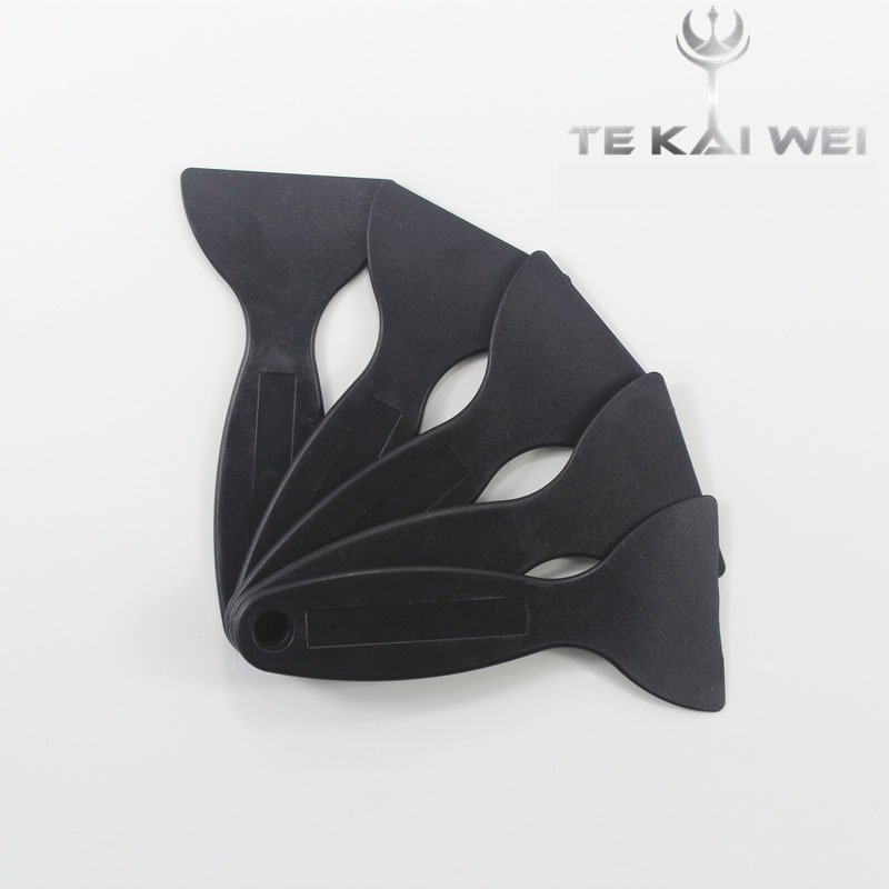 Plastic scraper, cleaning knife, mobile phone film scraper, car glass film tool scraper, spatula, putty knife Application Scenario