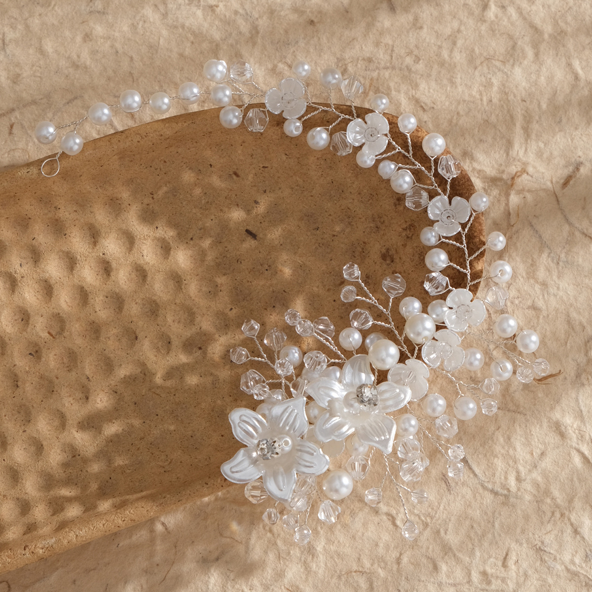 Korean bride accessories, pearl crystal hair bands, wedding updo, headwear, wedding makeup, hair accessories, acrylic flower hair bands full figure