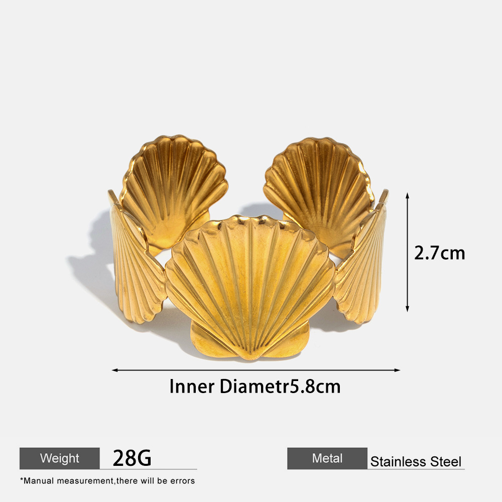 European and American cross-border retro style 18k gold stainless steel large scallop simple open bracelet manufacturer wholesale trendy accessories Application Scenario