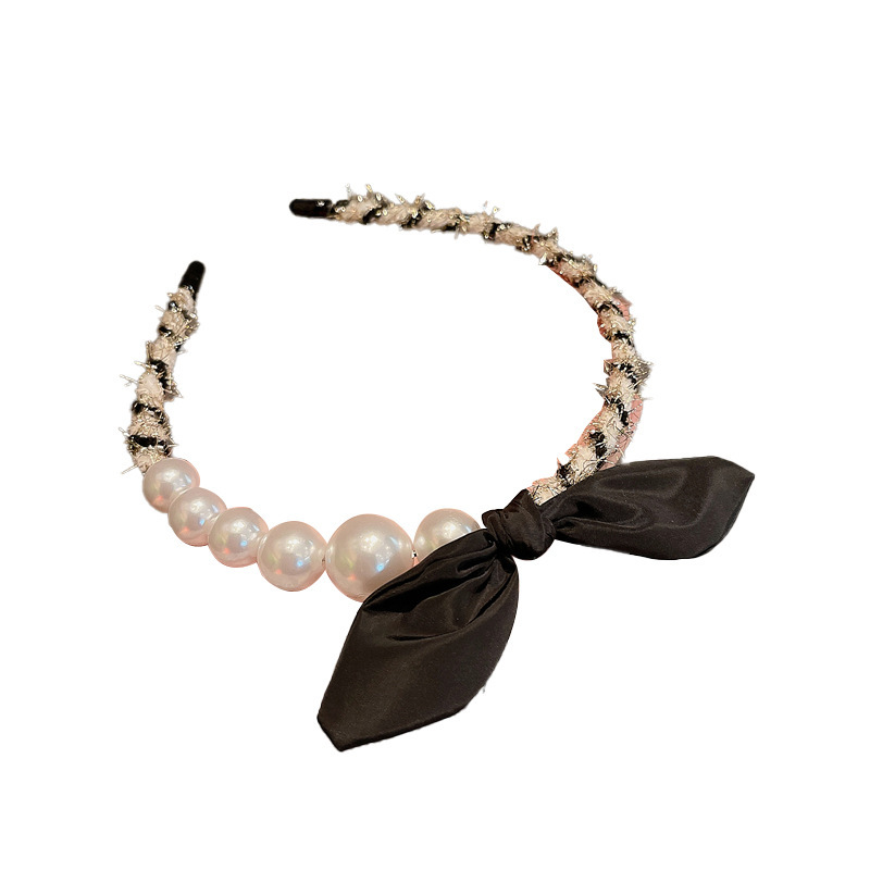 A new spring French and Korean short hair band with little rabbit ears for women, featuring pearl and simple headwear for young girls Item Picture